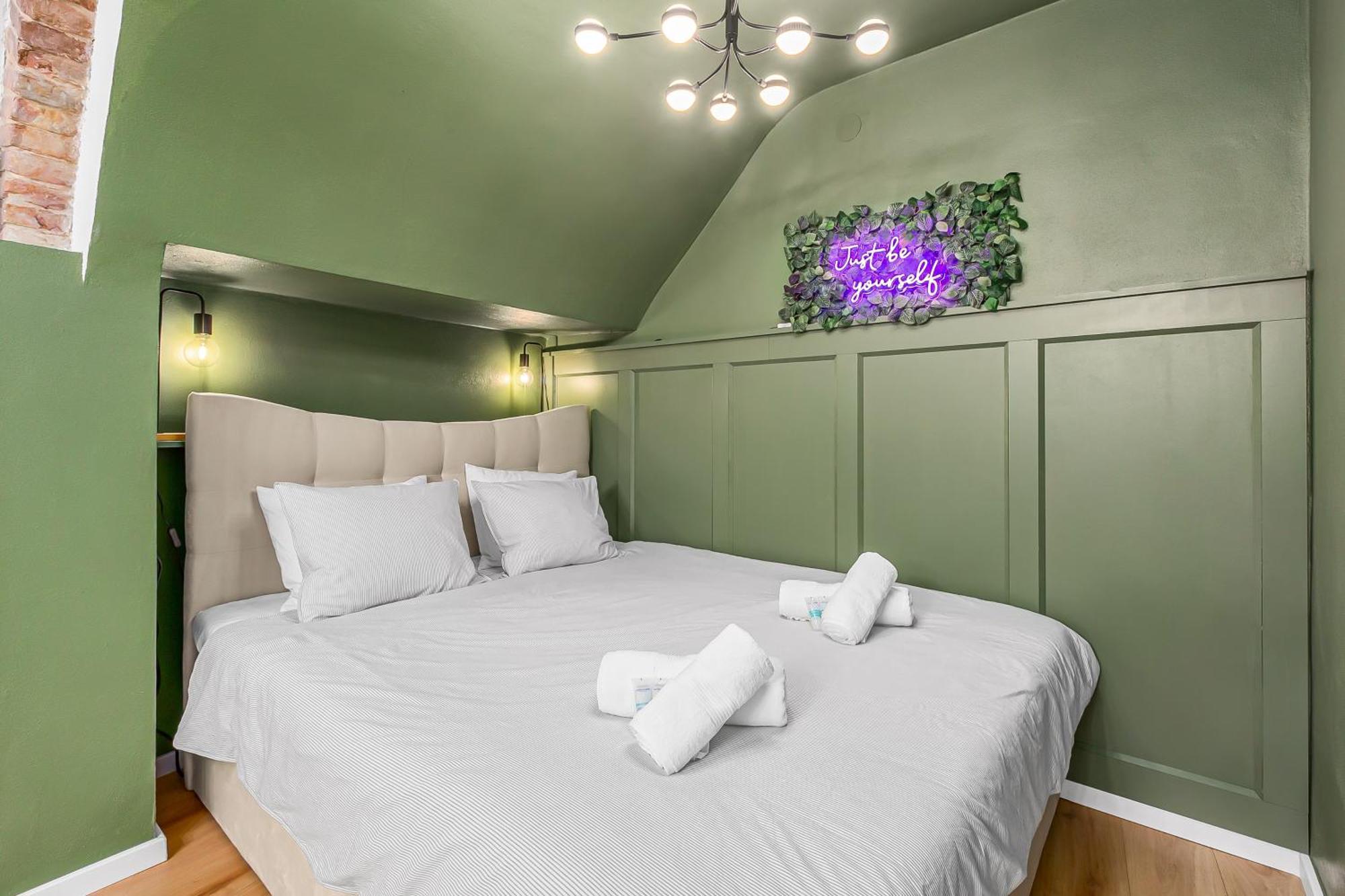 La Bestia Deluxe Studio Apartment Rovinj Bagian luar foto